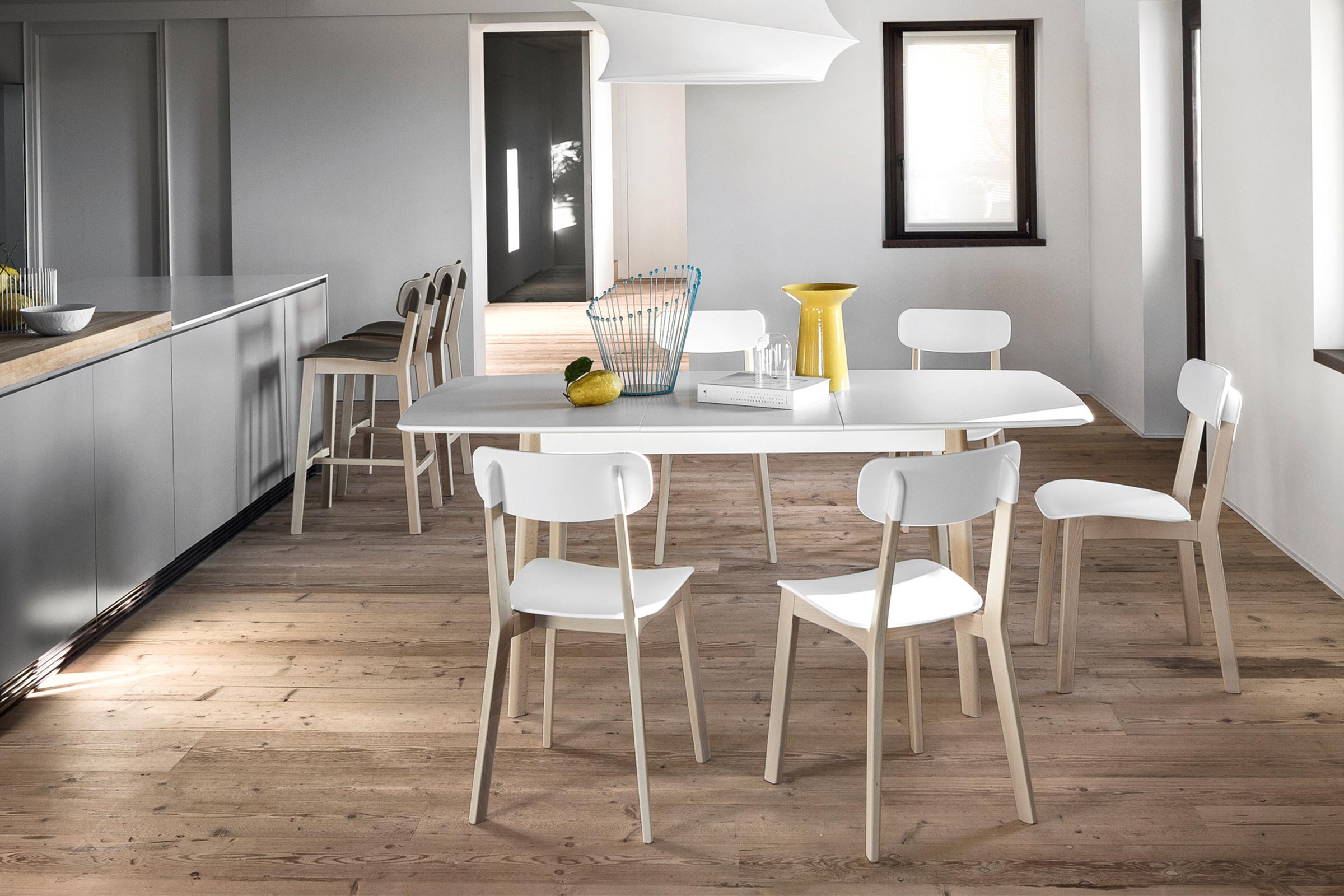 Cream Scandinavian Design Extendable Table Calligaris Toronto