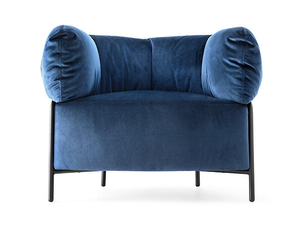 Quadrotta: Upholstered armchair with metal frame | Calligaris