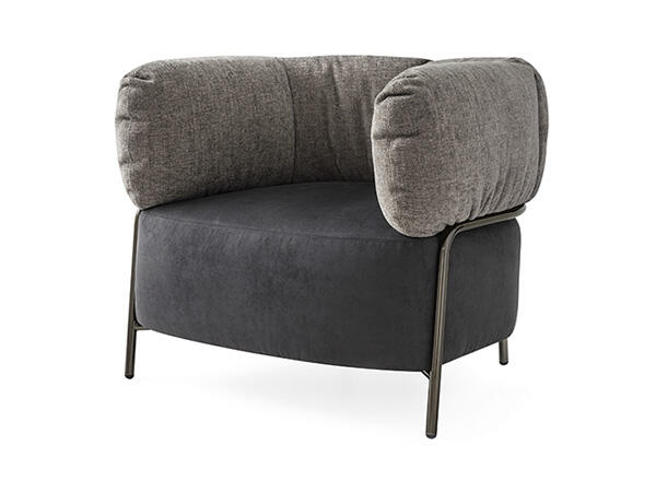 Quadrotta: Upholstered armchair with metal frame | Calligaris