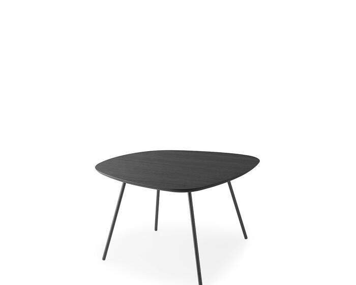 Tweet: Shaped top coffee table with metal base | Calligaris
