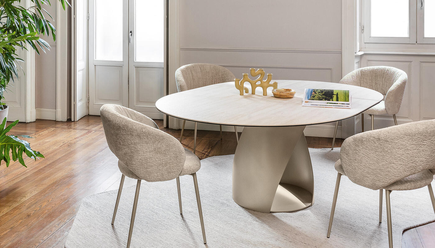 Cyclone: Extendable round table with metal base | Calligaris