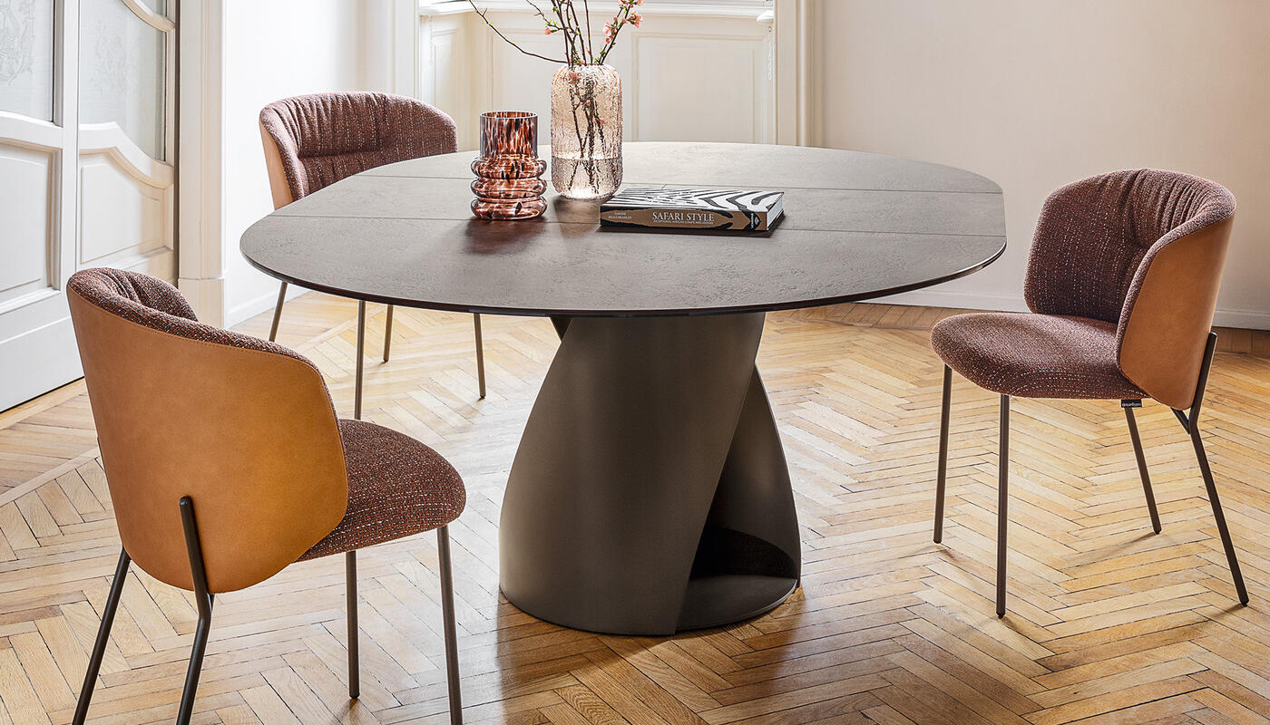 Sweel: Upholstered chair with metal base | Calligaris Toronto Store
