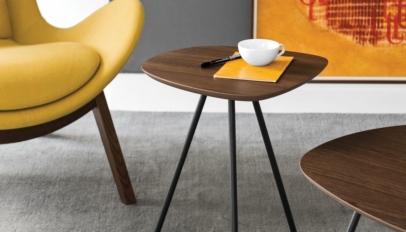 Tweet: Shaped top end table with metal base | Calligaris Toronto Store